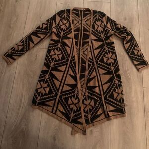 John fashion cardigan very beautiful and in good condition